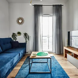  Apartament Prymasa Tysiąclecia 83a