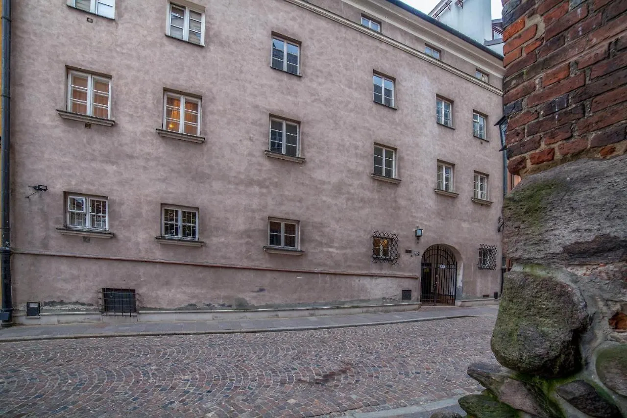 Empire Apartment Warszawa 0*,  Polen